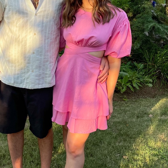 Sunday Soho Dresses & Skirts - SUPER CUTE Bubblegum pink puffy sleeve short dress